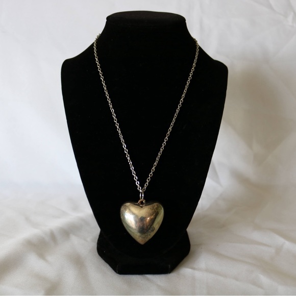 【HURJABOYACC】VINTAGE HEART WITH PIERCINGS NECKLACE